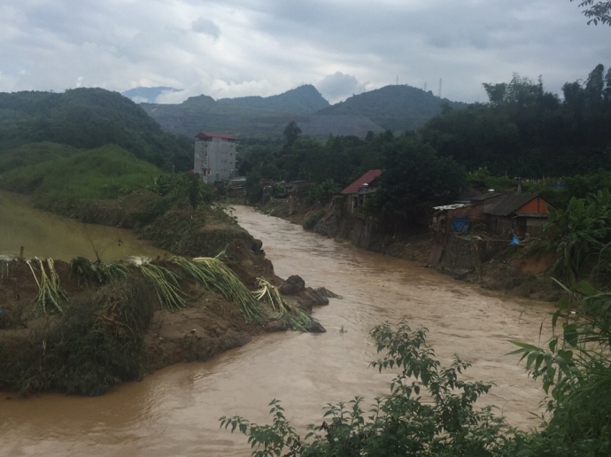 Xóm cốc san tan hoang