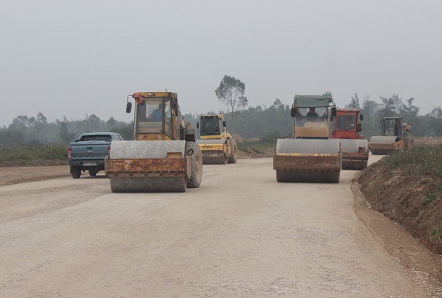 A2Công ty TNHH Hòa Hiệp đang khẩn trương thi công 