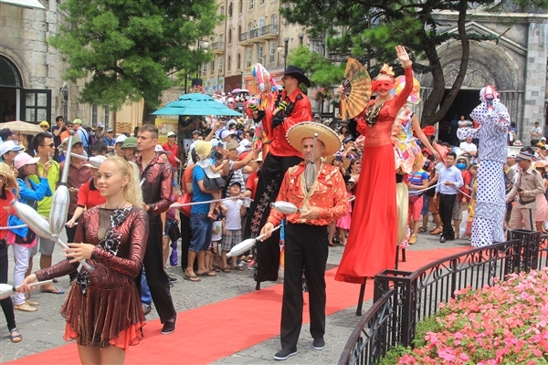 anh 2-carnival- banahills