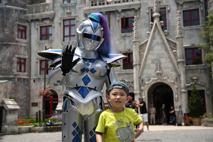 robot show- Ba Na Hills