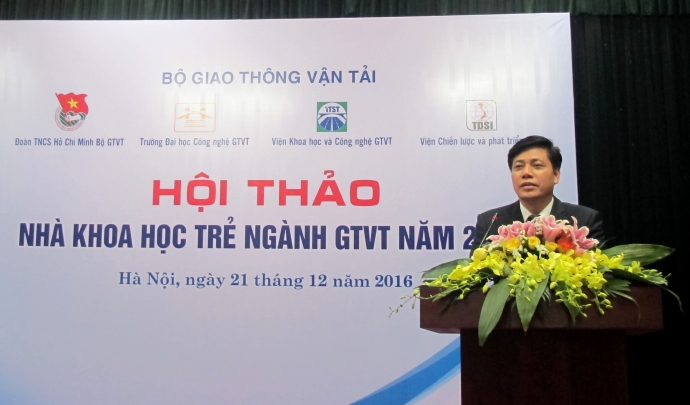 thu-truong-Dong-hoi-thao-nha-khoa-hoc-tre-GTVT-201