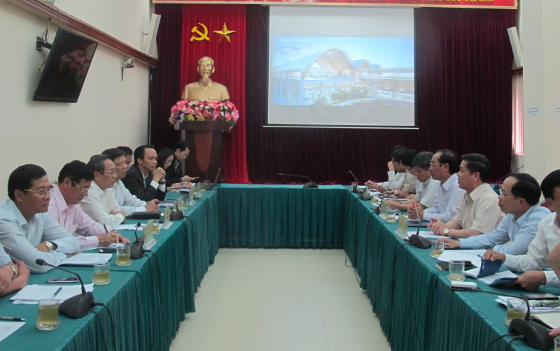 Bo-truong-GTVT-Nguyen-Van-The-hop-voi-Quang-Binh