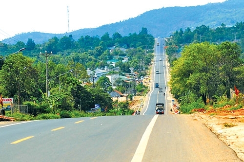 duong-hcm-qua-Tay-nguyen