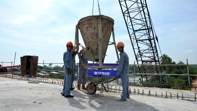 hop-long-cau-long-binh-chrey-thom1