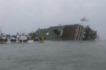 Hình ảnh vụ chìm phà trên sông Padma