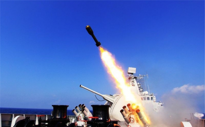 Tàu Trung Quốc khai hỏa trong cuộc tập tra