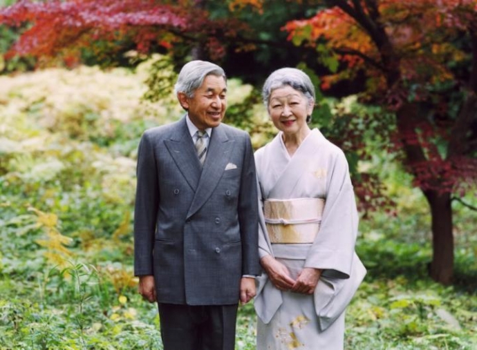 Nhà vua Akihito và Hoàng hậu Nhật Bản Michiko có t