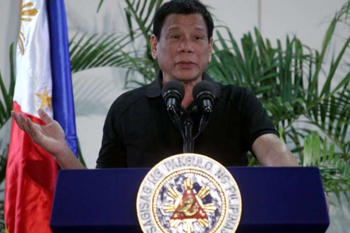 Tổng thống Philippines Rodrigo Duterte xin lô