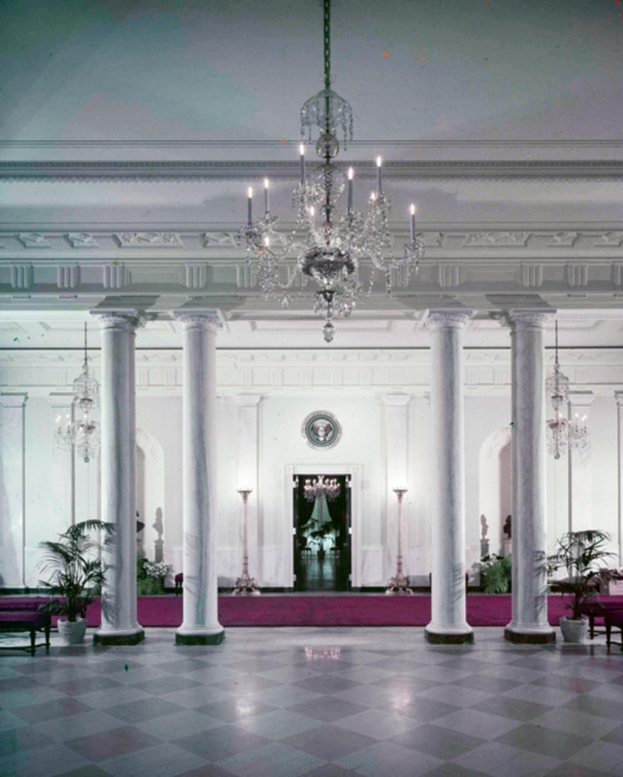 Khung cảnh nhìn từ Cửa chính của Nhà Trắng