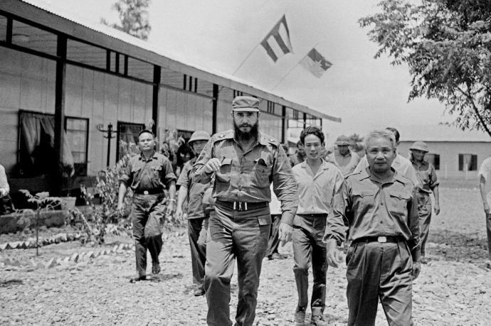 Thủ tướng Fidel Castro thăm Ủy ban nhân dâ