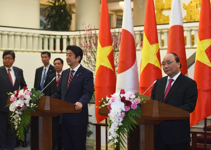 Thủ tướng Nguyễn Xuân Phúc và Thủ tướng Nhật Bản S