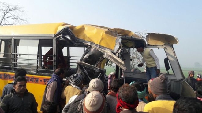 Hiện trường vụ tai nạn xe bus trường học