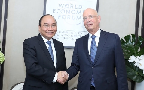 Thủ tướng Nguyễn Xuân Phúc và Chủ tịch WEF Klaus S