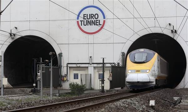 Hầm Channel Tunnel vốn là hầm đường sắ