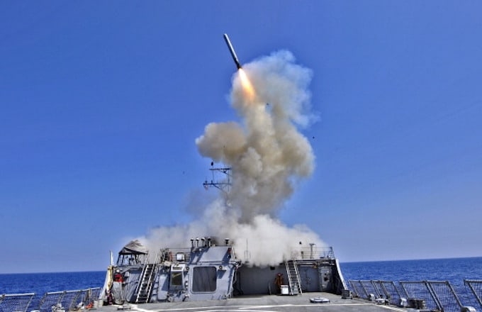 Mỹ bắn 60 tên lửa Tomahawk từ 2 tàu chiến tấn công