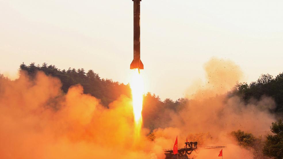 Hình ảnh một vụ thử tên lửa của Triều