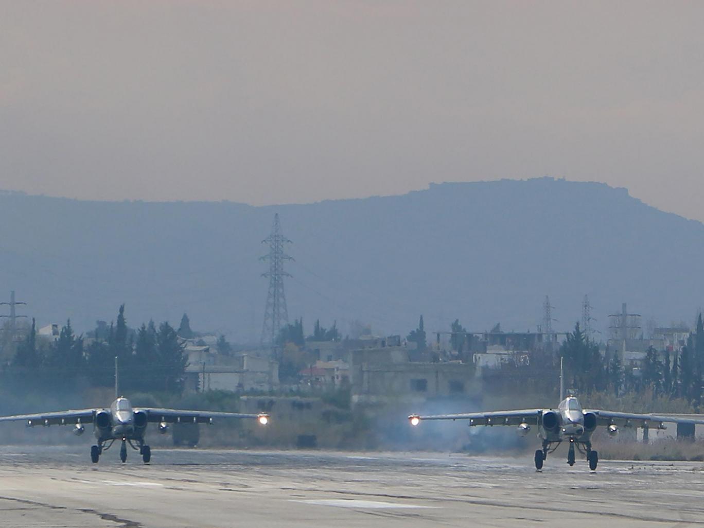 Hai máy bay ném bom Sukhoi Su-25 của Nga