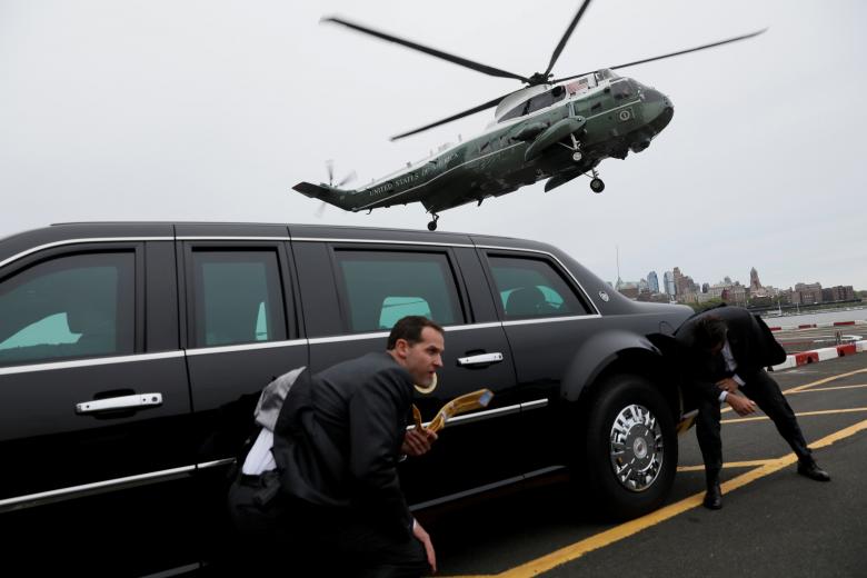 Trực thăng chở Tổng thống Mỹ Donald Trump hạ cánh 