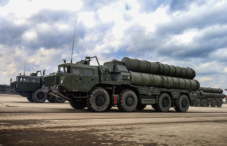 Hệ thống tên lửa phòng không S-400