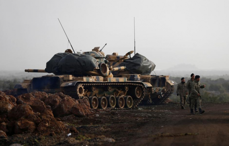 Xe tăng và binh lính Thổ Nhĩ Kỳ