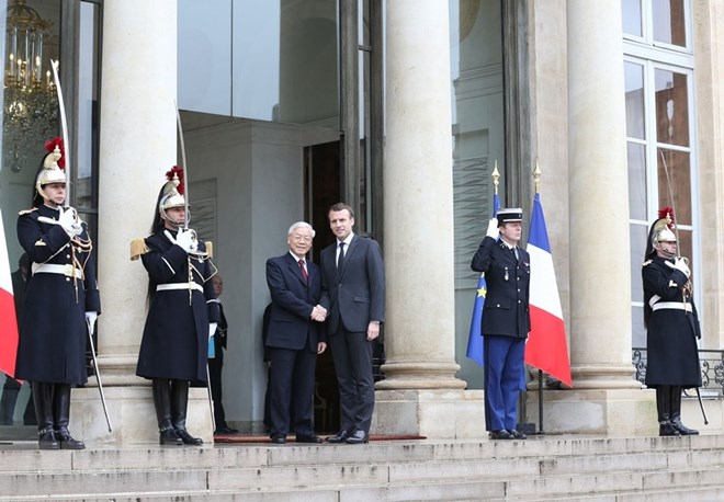 Tổng thống Cộng hòa Pháp Emmanuel Macron đ