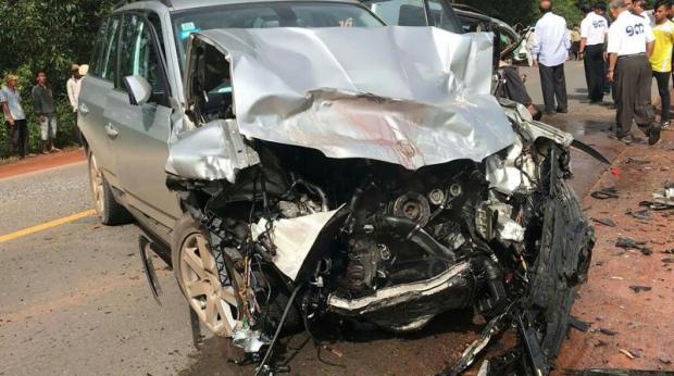 Hiện trường vụ tai nạn xe hơi của Hoàng thân Campu