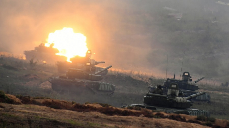 Xe tăng của Nga tham gia tập trận Zapad 2017