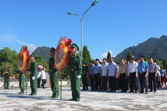 Đoàn- công- tác- Bộ- GTVT- dâng- hương- tại- nghĩa