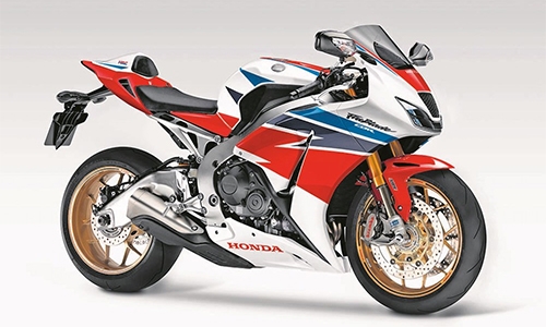 Honda-CBR1000RR-Fireblade-2017-6782-1456-146907088