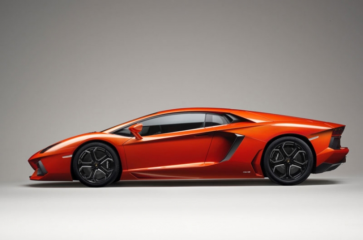 aventador LP700-4