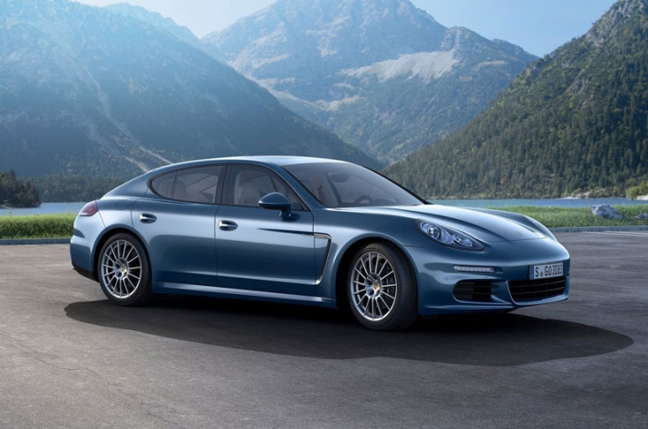 Porsche Panamera Turbo S vận tốc tối đa 322