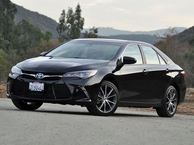 xe-toyota-camry-2015.