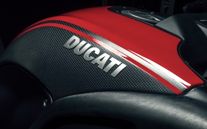ducati-motorcycle-logo-wallpaper-3