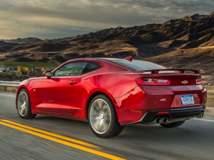 2016-Chevrolet-Camaro-rear-angle-red