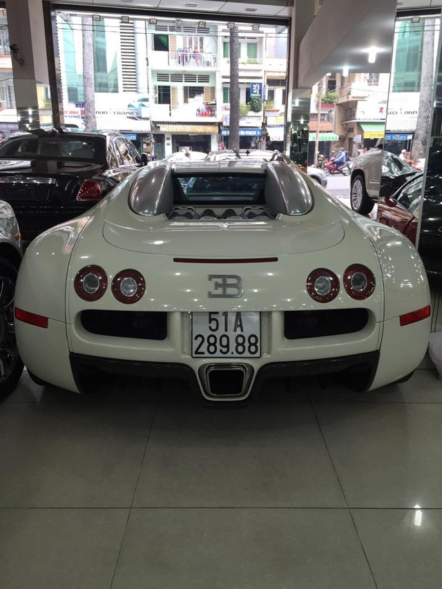 xegiaothong_Minh_nhua_ban_bugatti (3)