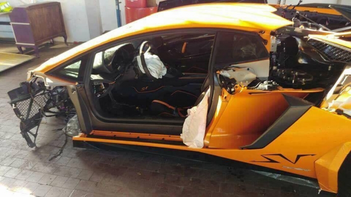 Lamborghini-Aventador-SV-crash-4