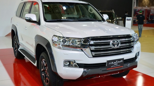 autopro-2017-toyota-land-cruiser-trd-1-14813431582