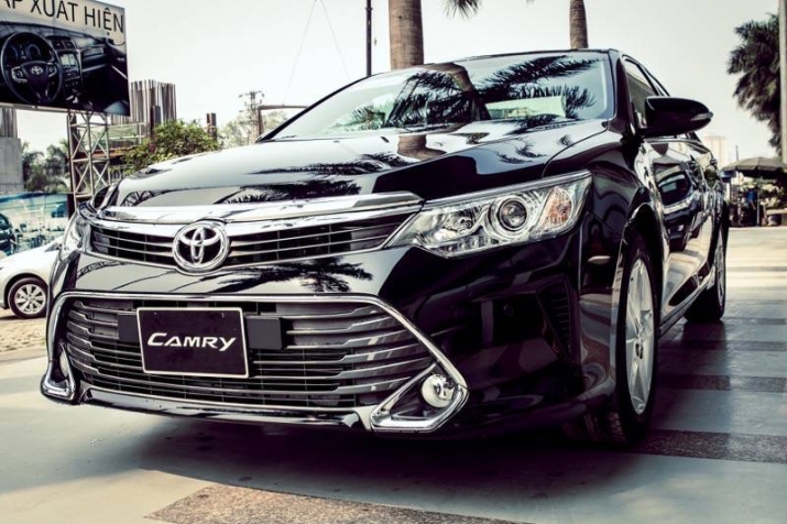 Xe-Toyota-Camry-2015-7