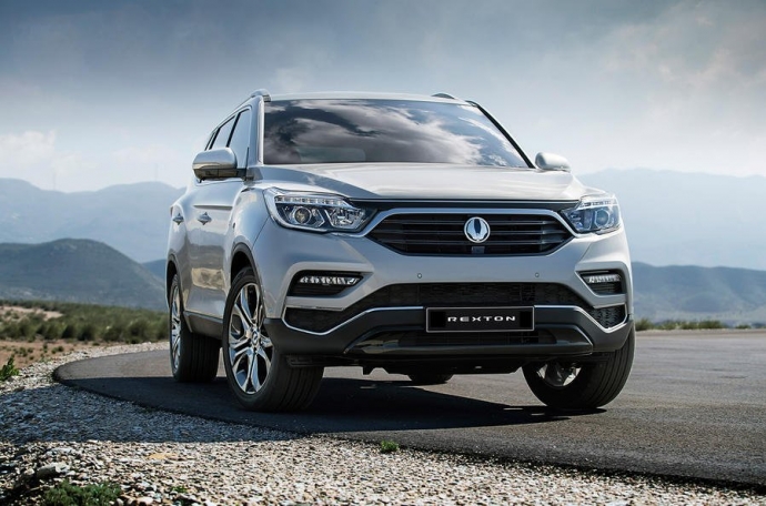 2018-ssangyong-rexton-1