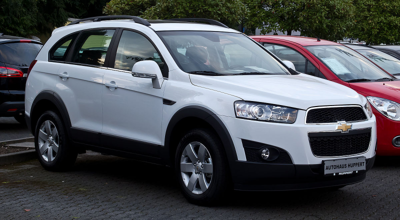 Chevrolet_Captiva_LT_2.2_D_2WD_Travel_Edition_(Fac