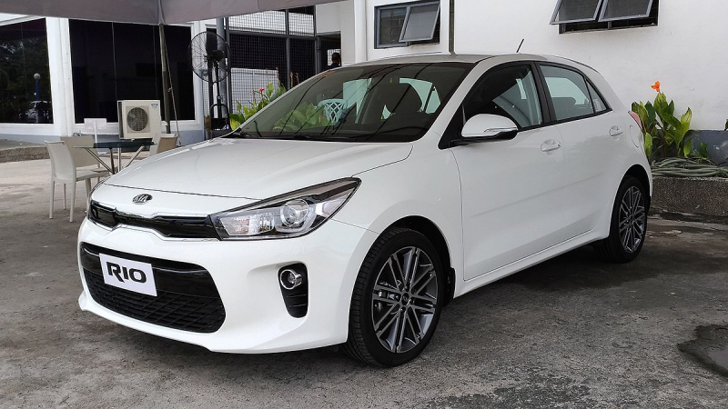 1200px-2018_Kia_Rio_EX_-_Side