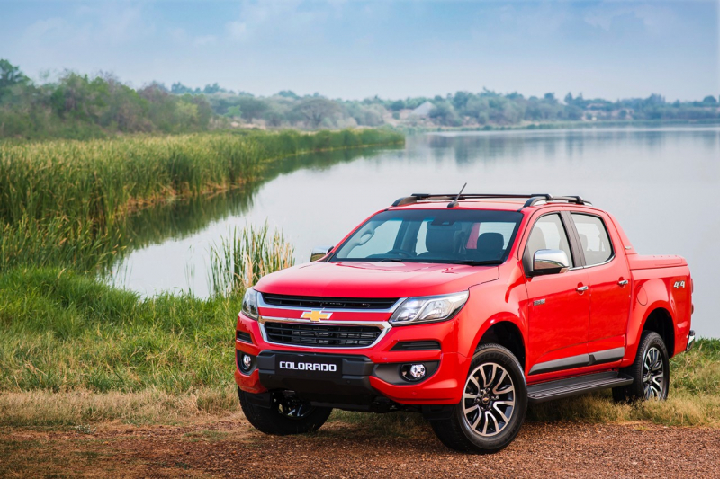 2017-chevrolet-colorado-exterior-global-model-001 