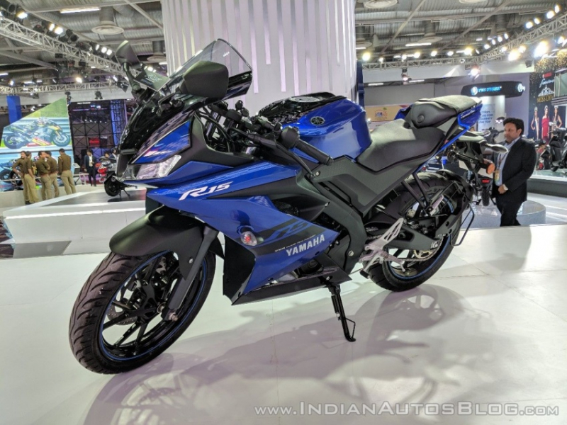 2018-Yamaha-YZF-R15-15-850x638