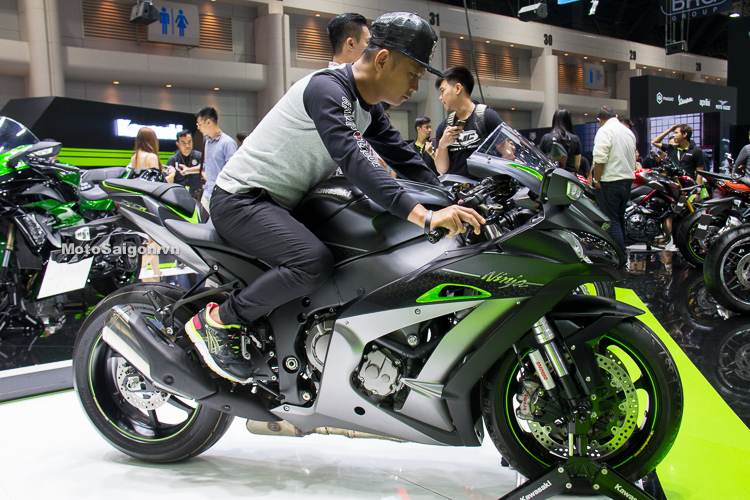 kawasaki-ninja-zx-10r-se-2018-motosaigon-16