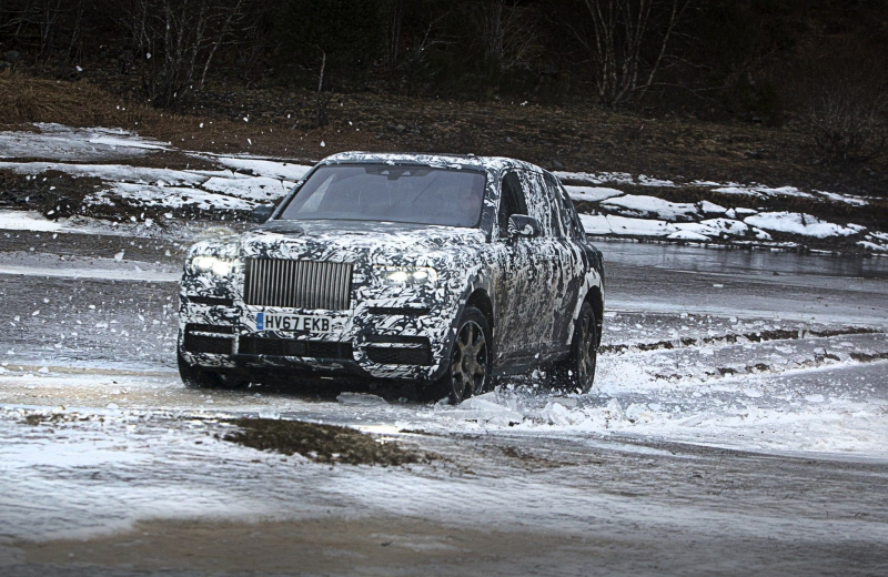 Rolls-Royce-Cullinan-13