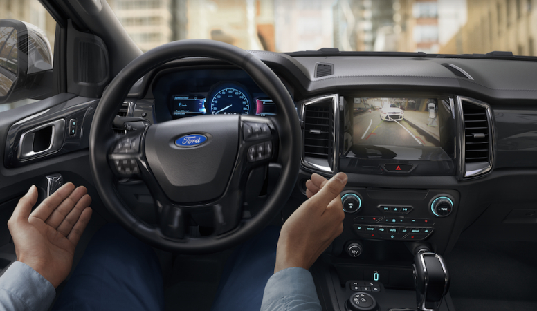 Nội thất Ford Everes 2018