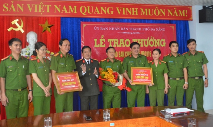 thưởng nóng