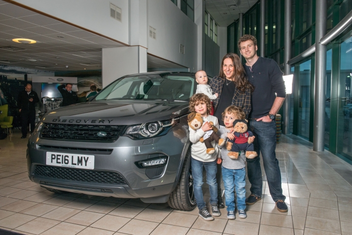 2016-Land-Rover-Discovery-Sport-SVO-Mother