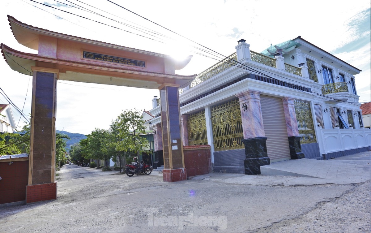 Biệt thự mọc như nấm ở làng xuất khẩu lao động giàu nhất Hà Tĩnh