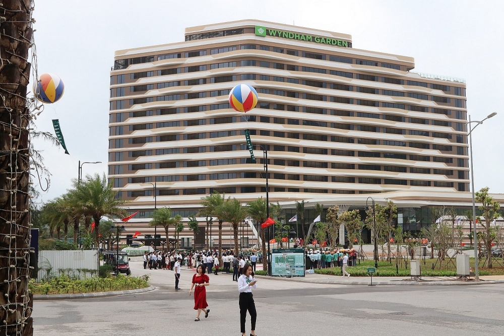 Quảng Ninh: Khu nghỉ dưỡng Wyndham Garden Sonasea V&acirc;n Đồn đạt s&aacute;u nhất